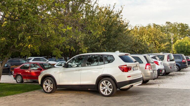 5 tipp a Liszt Ferenc repülőtér parkolóinak költséghatékony használatához