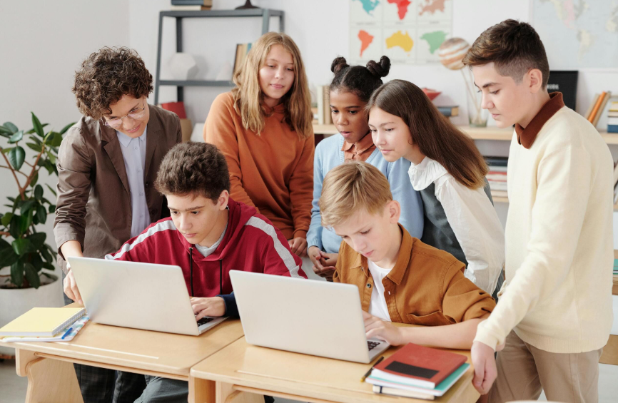 Ingyenes nyelvtanulás a KRÉTA-rendszerben