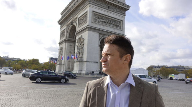 Hollywoodi sikerek után Párizsban folytatja útját két magyar filmes