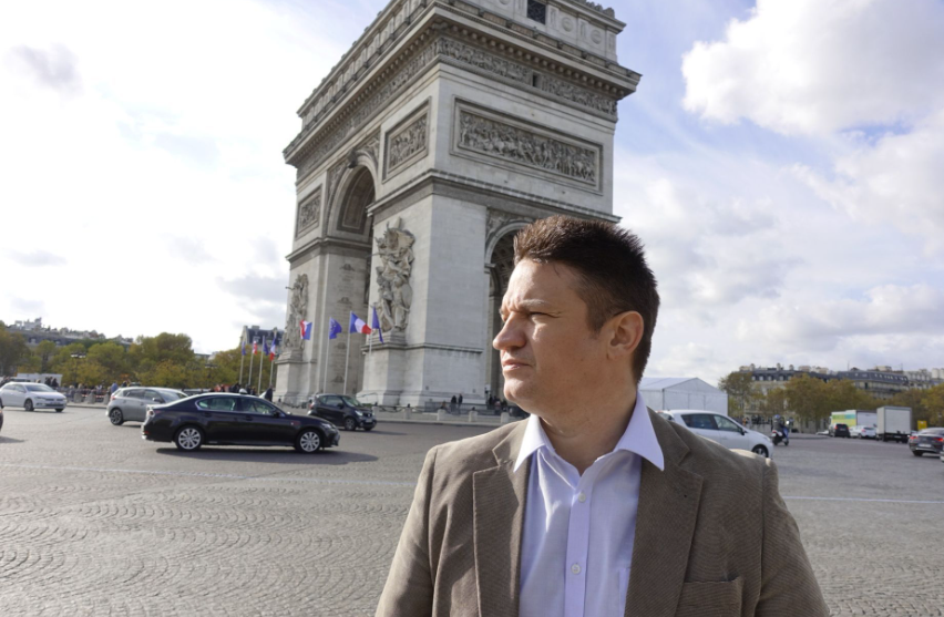 Hollywoodi sikerek után Párizsban folytatja útját két magyar filmes