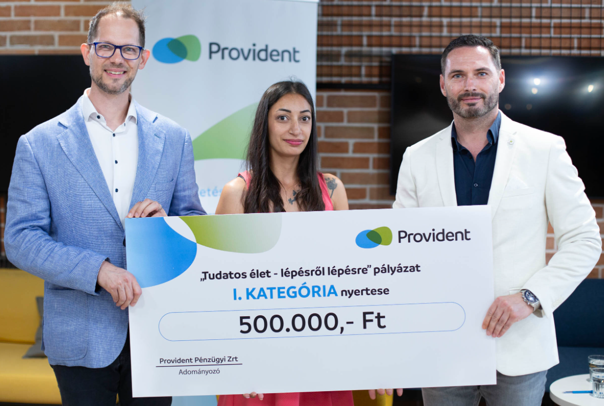 Lépésről lépésre az önálló élet felé – Három család kapott új esélyt